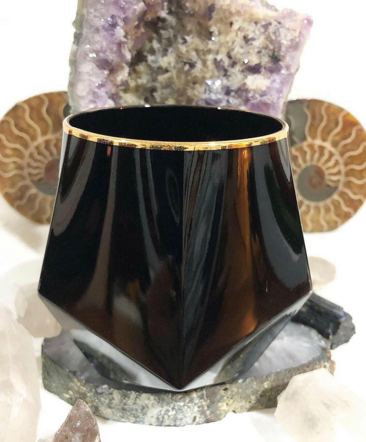 Escher Vessels" ~ Dexter & Deana ~ Geometric Black or White Gloss vessels w/ Gold trim ~ 16oz ~ Essential Oil Candle ~ Palm +Soy FREE*