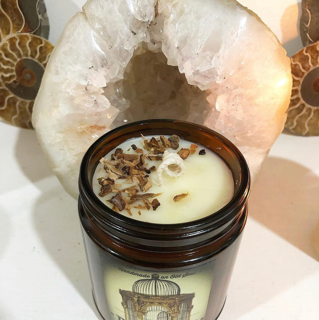 Palo Santo ~ The Holy Tree ~ Purifying Candle ~ All Natural ~ Hand poured candle ~ Soy Free ~ Chemical Free