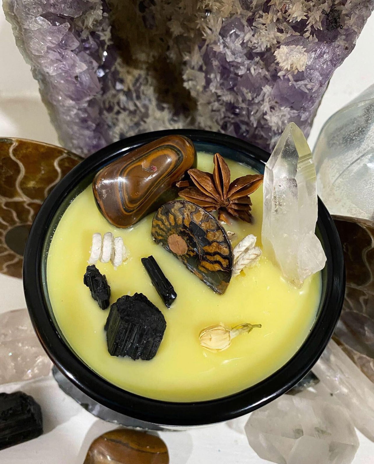 Mother Earth*~ All Natural Handmade Candle ~ 16oz ~Double Wick ~No Perfumes ~No Chemicals ~ 6 Essential Oils ~ Palm Oil Free ~ Soy Free