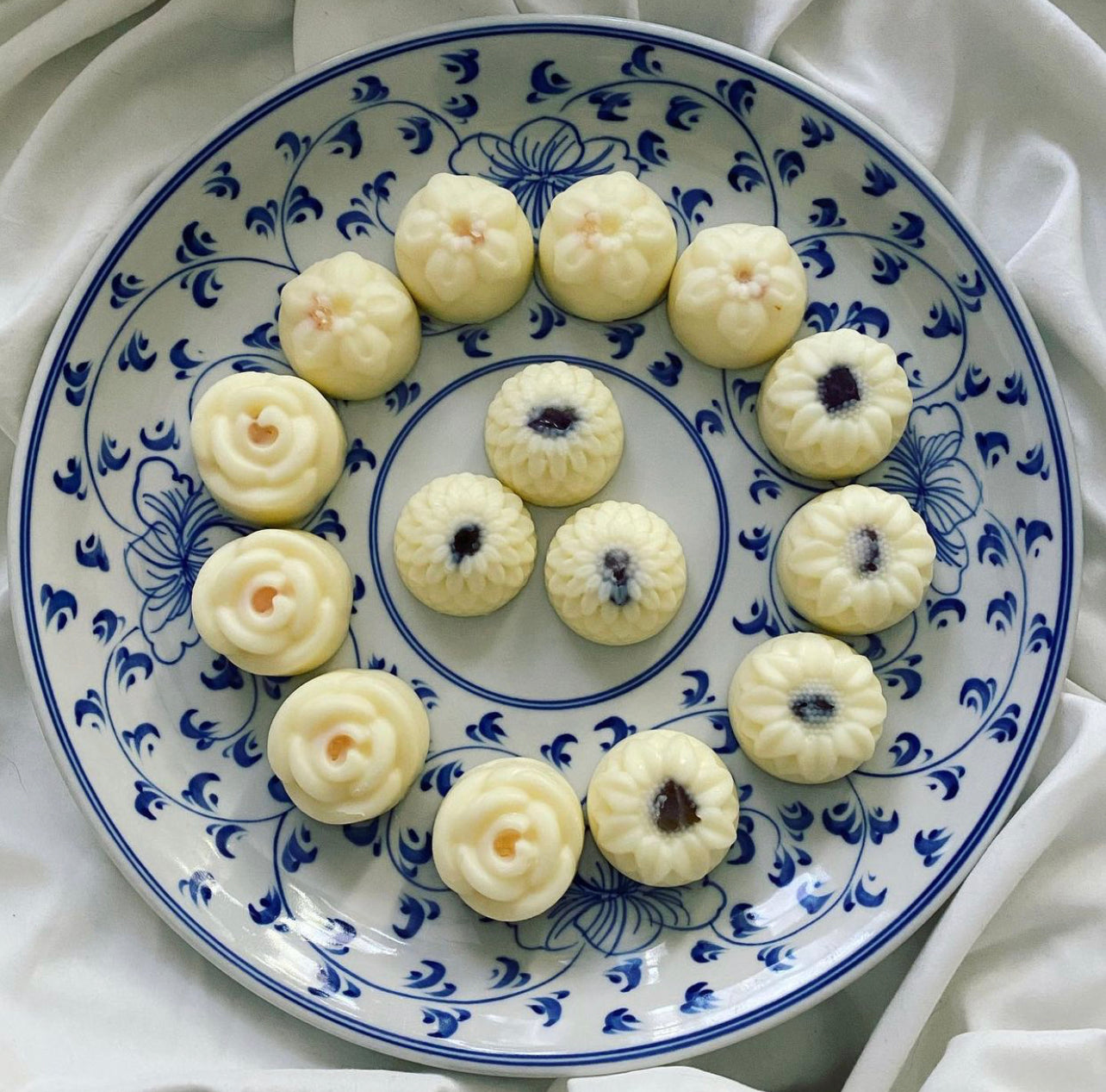 Wax Melts ~ Organic Coconut Wax & Organic Beeswax ~ Essential Oils Only ~ Soy Free ~ Palm Oil Free ~ All Natural