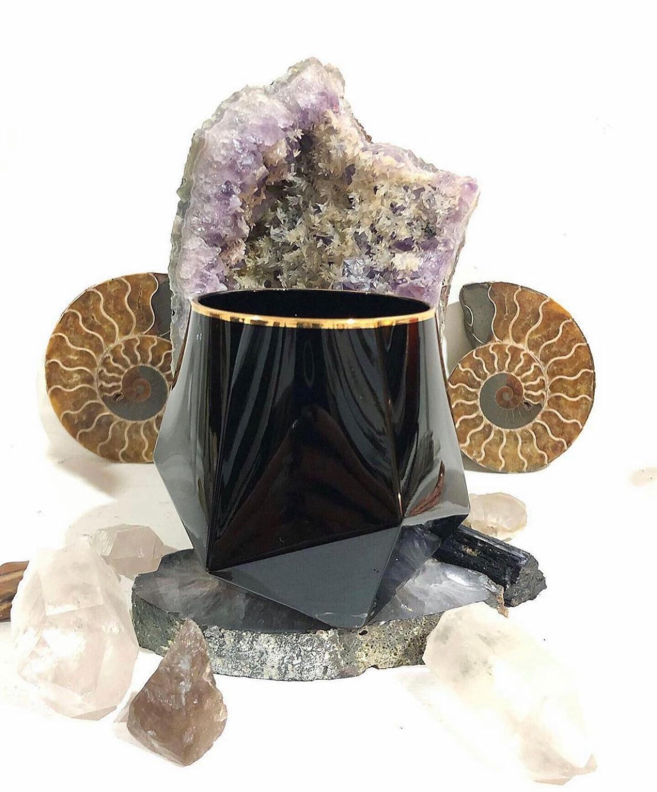 Escher Vessels" ~ Dexter & Deana ~ Geometric Black or White Gloss vessels w/ Gold trim ~ 16oz ~ Essential Oil Candle ~ Palm +Soy FREE*